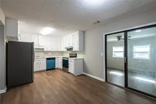 366 Haymarket Ln, Lawrenceville, GA 30046 - Photo 4