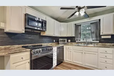 202 Montclair Drive, Calhoun, GA 30701 - Photo 8