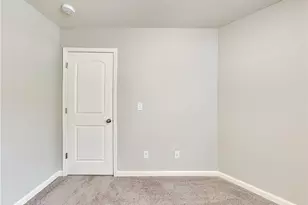 2565 Piering Dr, Lithonia, GA 30038 - Photo 16