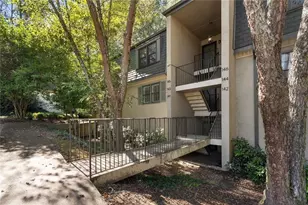143 Amherst Pl NW, Atlanta, GA 30327 - Photo 4