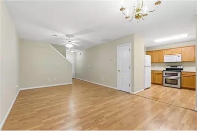 531 Fox Creek Crossing, Woodstock, GA 30188 - Photo 8