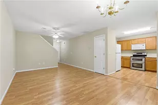 531 Fox Creek Crossing, Woodstock, GA 30188 - Photo 8