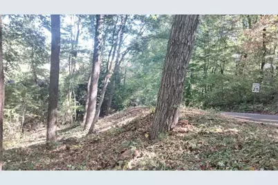 2037 Kingswood Drive, Marietta, GA 30066 - Photo 2