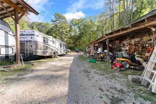 221 Shallowford Dr, Gainesville, GA 30504 - Photo 66