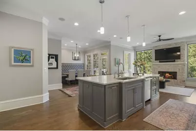 390 Ivy Knoll NE, Atlanta, GA 30342 - Photo 22