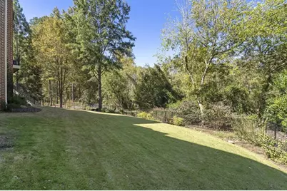 390 Ivy Knoll NE, Atlanta, GA 30342 - Photo 82