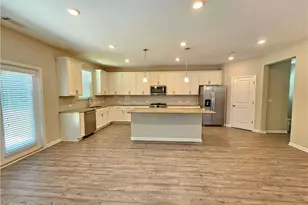 4457 Waxwing St, Hoschton, GA 30548 - Photo 10