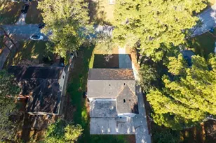 719 Indigo Ln NW, Atlanta, GA 30318 - Photo 6