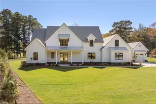 636 Arnold Mill Rd, Woodstock, GA 30188 - Photo 2