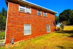 3802 Chatham Dr, Atlanta, GA 30340 - Photo 8