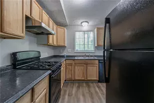 2092 Countydown Ln, Stone Mountain, GA 30088 - Photo 10