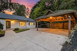 531 Crestview Terrace, Gainesville, GA 30501 - Photo 2