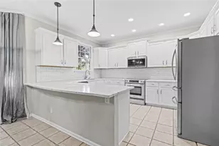 2637 Forest Meadow Ln, Lawrenceville, GA 30043 - Photo 12