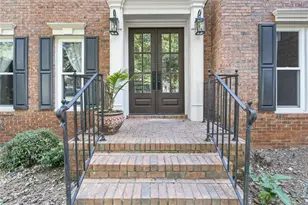 2637 Forest Meadow Ln, Lawrenceville, GA 30043 - Photo 2