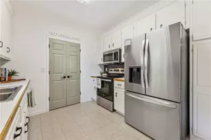 506 Charles Dr, Canton, GA 30115 - Photo 6