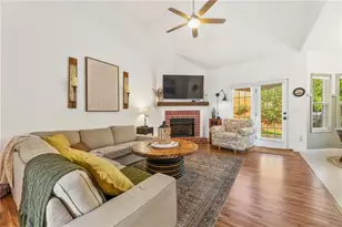 506 Charles Dr, Canton, GA 30115 - Photo 4