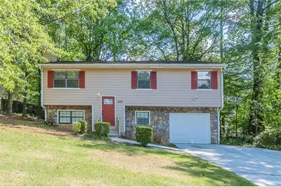 5723 Fieldstone Drive, Lithonia, GA 30038 - Photo 1