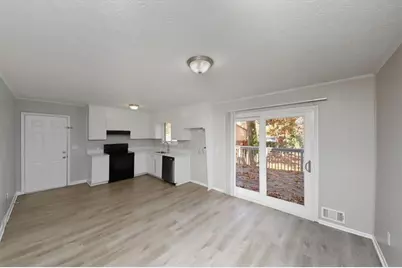 446 Queen Aliese Lane, Jonesboro, GA 30236 - Photo 10