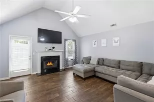 4704 Hanson Hills Ct, Gainesville, GA 30506 - Photo 2