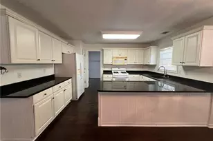 1557 Andrew Hills Ct, Suwanee, GA 30024 - Photo 6