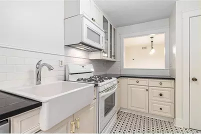 708 Woodcliff Drive, Atlanta, GA 30350 - Photo 8