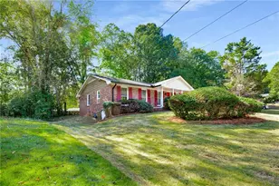 4889 Fairforest Dr, Stone Mountain, GA 30088 - Photo 4