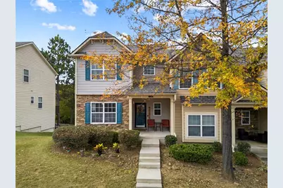 2462 Suwanee Pointe Drive, Lawrenceville, GA 30043 - Photo 2
