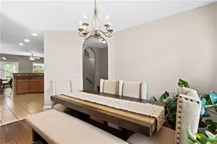 2462 Suwanee Pointe Dr, Lawrenceville, GA 30043 - Photo 8