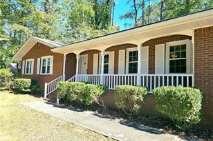 327 Travis St, Fayetteville, GA 30214 - Photo 4