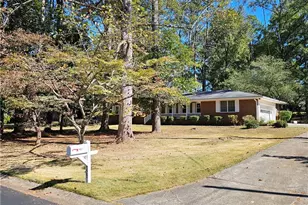 327 Travis St, Fayetteville, GA 30214 - Photo 2