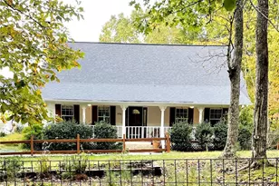 1036 Wards Creek Dr, Dahlonega, GA 30533 - Photo 1