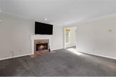 650 Corbin Lake Court, Atlanta, GA 30350 - Photo 8