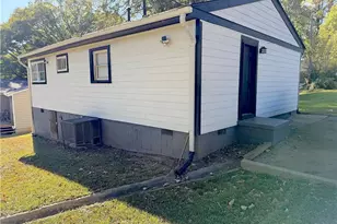 2621 Abner Pl NW, Atlanta, GA 30318 - Photo 6