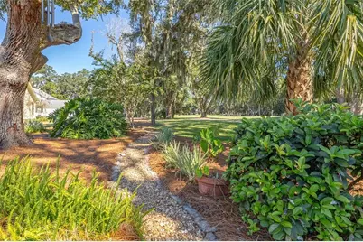 930 Champney, Saint Simons, GA 31522 - Photo 10