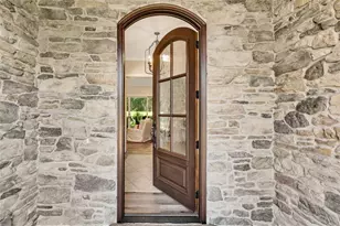 930 Champney, Saint Simons, GA 31522 - Photo 2