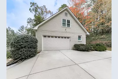 63 Geraldine Drive SE, Smyrna, GA 30082 - Photo 8