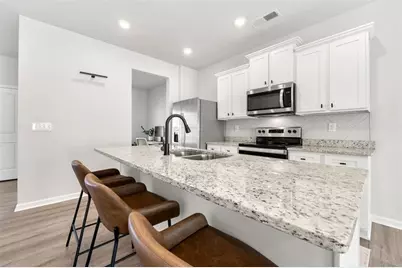 4316 Mallory Court, Union City, GA 30291 - Photo 8