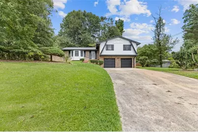 120 Melanie Court, South Fulton, GA 30349 - Photo 2