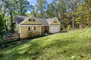 3675 Rosedale Cir, Gainesville, GA 30506 - Photo 2