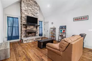 262 Lazenby Rd, Newnan, GA 30263 - Photo 4