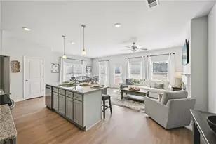 7437 Knoll Hollow Rd, Lithonia, GA 30058 - Photo 4