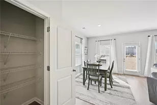 7437 Knoll Hollow Rd, Lithonia, GA 30058 - Photo 8