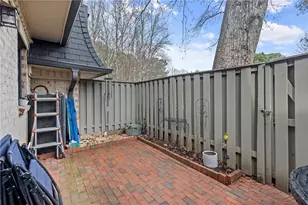 9 Vista Square NW, Atlanta, GA 30327 - Photo 18