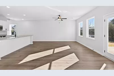 548 Madison Street #100, Commerce, GA 30529 - Photo 12
