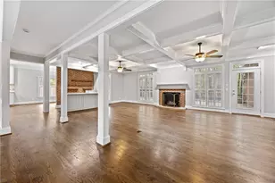 8900 River Trace Dr, Johns Creek, GA 30097 - Photo 10