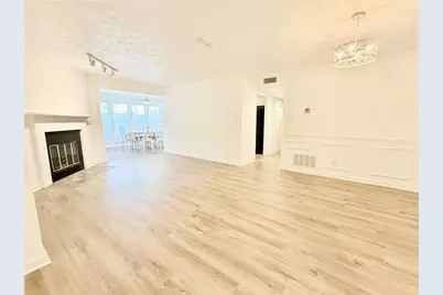 3001 Canyon Point Circle, Roswell, GA 30076 - Photo 4