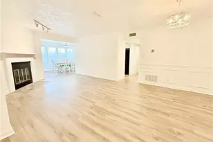 3001 Canyon Point Cir, Roswell, GA 30076 - Photo 4