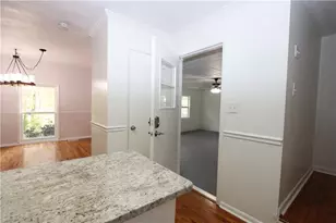 1033 Sandalwood Dr, Lawrenceville, GA 30043 - Photo 10