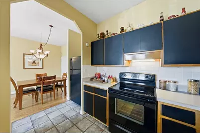 3060 Pharr Court North NW #223, Atlanta, GA 30305 - Photo 12