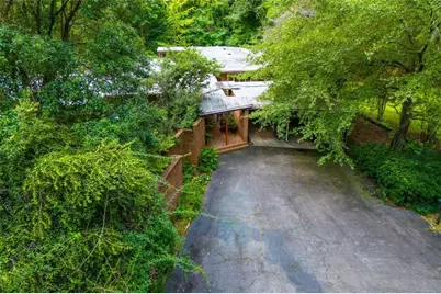 223 N Lakeshore Drive N, Carrollton, GA 30117 - Photo 2